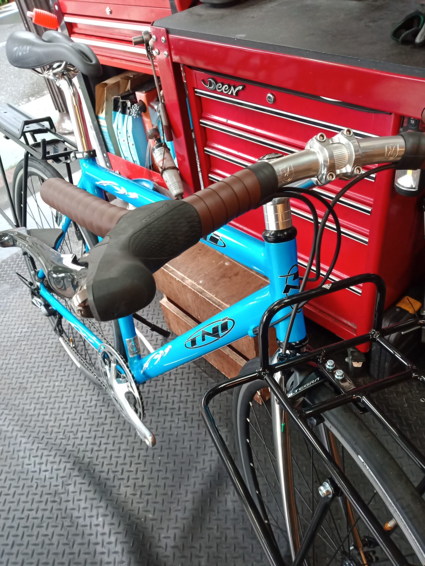 ママチャリ　メタル ママチャリロードバイク×→ロードバイクのママチャリ | オグラ輪業